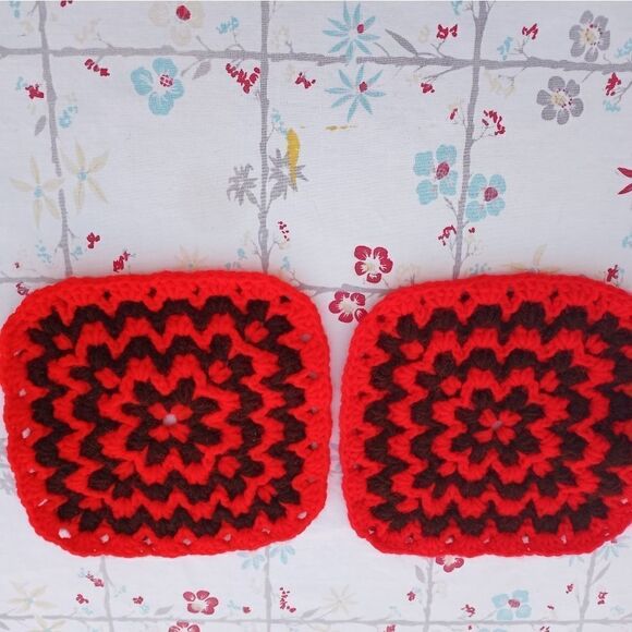 Vintage Pair Handmade Red Brown Pot Holder Crochet Knit Retro Kitchen 8"×8". - Picture 1 of 5